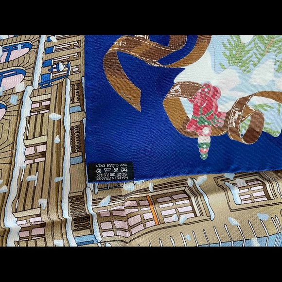 Hermes scarf Christmas - Picture 2 of 2